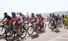 Giro al via, Belfast è rosa