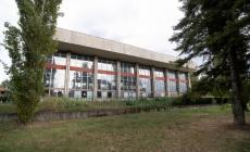 La piscina di via Zarotto sar&agrave; demolita e ricostruita. Progetto da 13,4 milioni tra attivit&agrave; sportiva e sociale. Ci sar&agrave; anche un privato