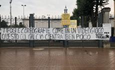 La protesta dei  Boys che compiono 43 anni 
