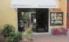 Studio fotografico svaligiato