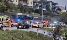 Urtato da un'auto 81enne cade e muore