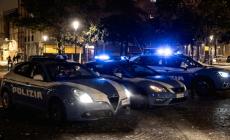 Ubriaco, minaccia e insulta i clienti di un bar. E in tasca aveva un coltello