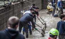 Ancora case al buio e scuole chiuse