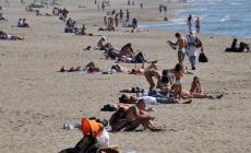 Forte dei Marmi, il sindaco chiude la spiaggia libera di notte: troppi vandalismi