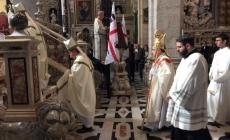 Il Viminale alla Cei: "Sì ai cori nelle messe, no al distanziamento dei congiunti"