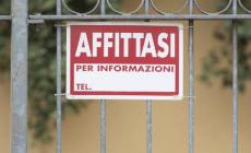 Italiano da 12 anni "mi negano l'affitto quando vedono il cognome straniero"