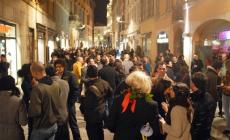 Movida, giro di vite per chi non rispetta le regole. Per l'estate si pensa a uno spostamento in via dei Mercati