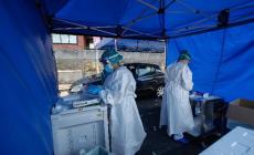 Covid, in Italia nuovo boom di contagi (e di tamponi): 1367 positivi e 13 morti