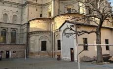 Armadio del povero, dove trovi abiti e amicizia