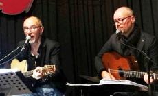 «Barbera  e champagne»  con l'Acoustic Duo