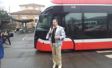 Filobus troppo lunghi: li misura "Striscia". La replica di Comune e Tep  