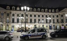 Una cliente perde un anello da 750mila euro al Ritz di Parigi: ritrovato nel sacchetto di un aspirapolvere