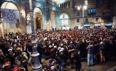 Violenza alle donne: flash mob in Piazza