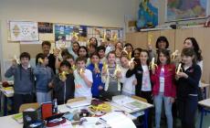 Anche la scuola Fra Salimbene-Sanvitale con le banane antirazziste