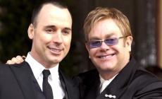 Elton John sposerà il suo compagno David Furnish 