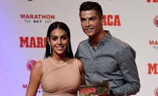 Cinque coppie, estate d'amore - Georgina Rodriguez e Cristiano Ronaldo 