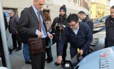 Arrivano le colonnine per fare il pieno all'auto elettrica 