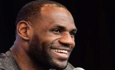 NBA, James chiama Love