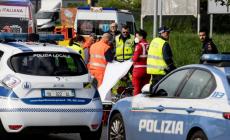 Aggressione o caduta accidentale? Il giallo di via dei Mercati