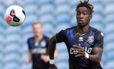 Il Parma batte il Genoa con un gol di Karamoh, e domenica è campionato