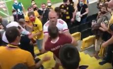 Il n.37 dell'Amburgo schizza sugli spalti e aggredisce il tifoso che lo insulta- Video 