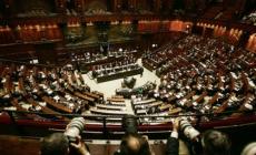 Italicum, sì al "supercanguro" al Senato. Spaccatura nel Pd