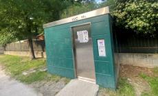 Al Parco Ducale bagno pubblico fuori servizio