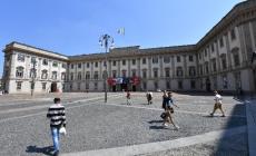 Vuole stabilirsi a Palazzo Reale come erede Savoia, allontanato 