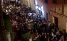 I residenti: «Movide in Oltretorrente? Solo bevitori e spacciatori». Il Comune: «L'apertura delle strade è un valore»