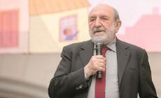 I giovani, il futuro e i valori: folla per la «lezione» di Galimberti