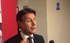 Massa, il leader del M5S, Giuseppe Conte, aggredito da un no-vax  