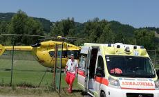 Albareto, 88enne accende la stufa con l'alcol: avvolto dalle fiamme