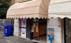 Tenta la rapina con la pistola. Ma il colpo fallisce