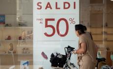 &Egrave; saldi mania: inizio col botto