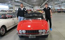 Due Zebre fra le auto d'epoca al "Mercante"