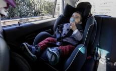 Bambini dimenticati in auto, la psicologa: «Black out della mente»