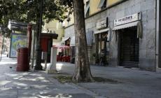 Rissa a bastonate vicino al kebab: paura tra i residenti