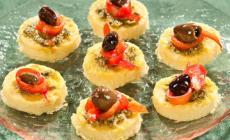 Farinata di ceci con insalata capricciosa