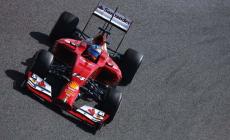 In mezzo alle Mercedes c'è Alonso