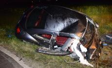 Si schianta contro il muretto del fosso: muore 46enne