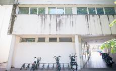 Via Carmignani al buio: lampioni ancora spenti