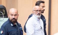 Uccise la moglie con una mazza da cricket, via al processo. I figli non si costituiscono parte civile: la casa di famiglia come risarcimento