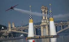 Red Bull AR, Lamb si sblocca