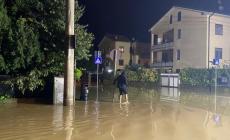Torrile, il Galasso supera l'argine: un quartiere sott'acqua