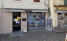 Ladri all'opera di notte: il colpo fallisce grazie ai passanti