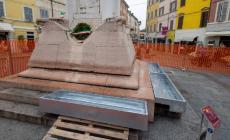 Sotto al monumento di Corridoni spuntano le fioriere anti degrado