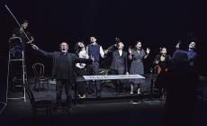 Al debutto «In teatro non si muore...»