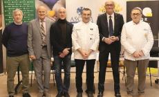 Portici del Grano: anolini e panettoni solidali protagonisti. Si accende anche l'albero della Piazza
