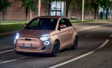 Al volante della nuova Fiat 500e. Ecco come va