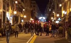 Coronavirus, Tafferugli a Genova dopo la protesta dei commercianti